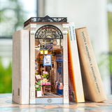 Book Nook Paris