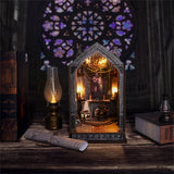 Book Nook Gothic Heiligtum